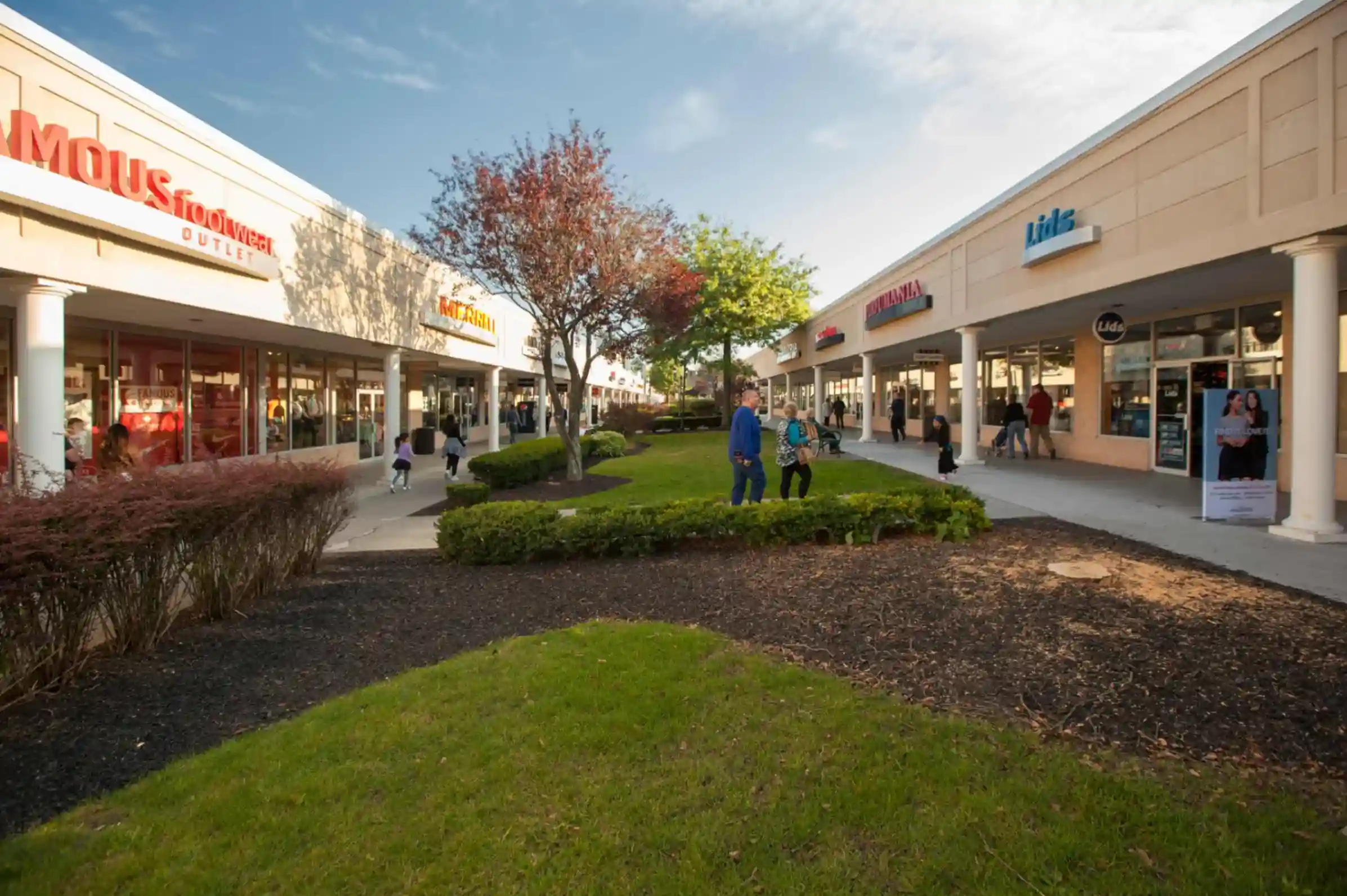 The Crossings Premium Outlets Luxury Strny